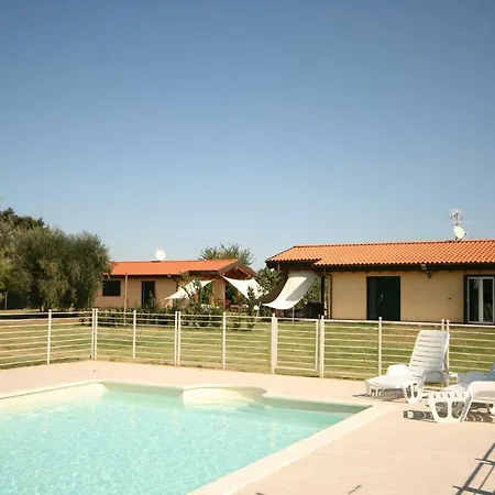 Holiday home Due Casette Con Piscina