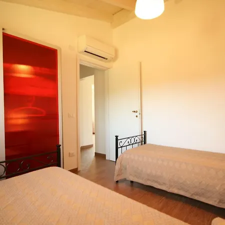 Holiday home Due Casette Con Piscina *