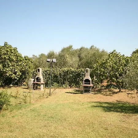 Holiday home Due Casette Con Piscina