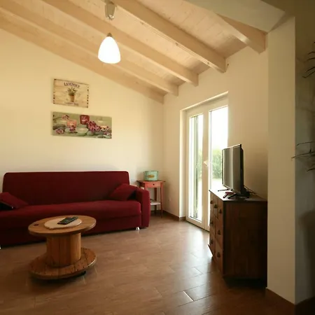 Due Casette Con Piscina Holiday home *