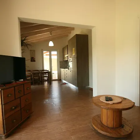 Due Casette Con Piscina Holiday home *