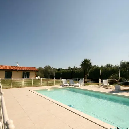 Due Casette Con Piscina Dom wakacyjny