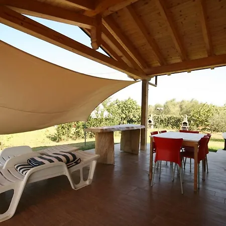 Holiday home Due Casette Con Piscina *