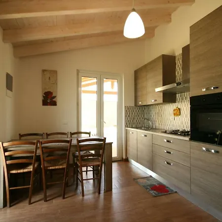 Due Casette Con Piscina Holiday home Castagneto Carducci