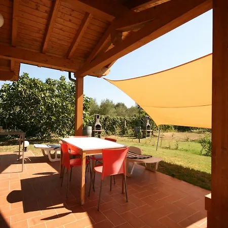 Casa de Férias Due Casette Con Piscina