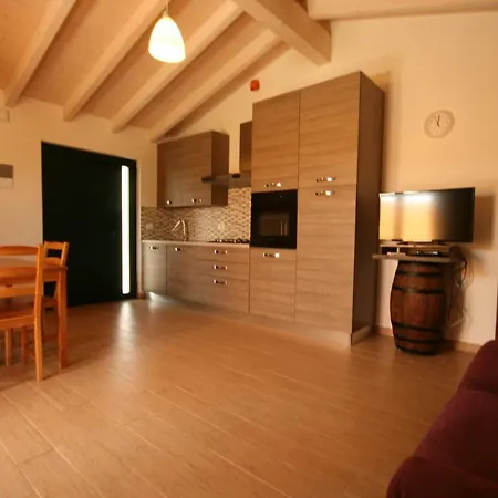 Holiday home Due Casette Con Piscina Castagneto Carducci
